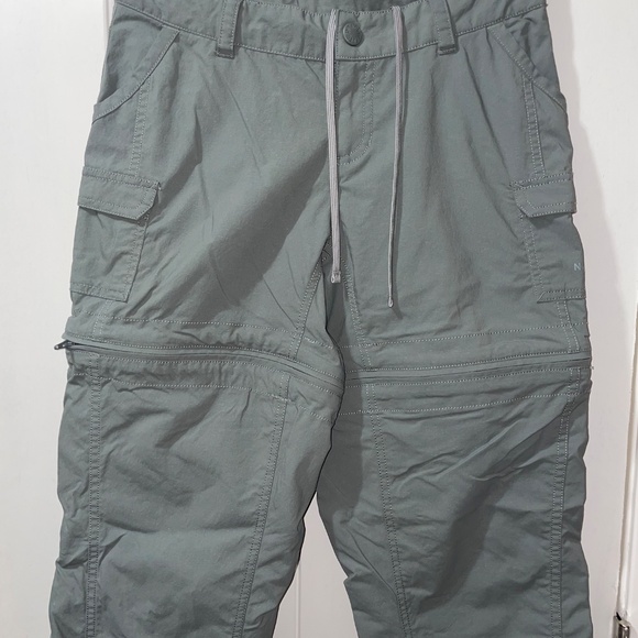The North Face Women's Hiking Cargo Convertible Gray Nylon Zip Off Pants Sz 0 - Picture 7 of 10